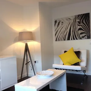 https://mode-apartments-urquhart-court.hotelsaberdeenuk.com
